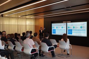Vivian Yang, Head of Construction and Infrastructure at UOB, presenting the U-Energy programme and financing solutions for energy efficiency upgrades, alongside available government support and green financing options.